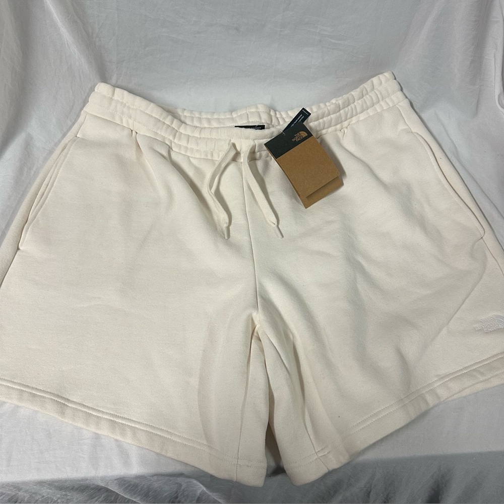THE NORTH FACE womens 7” sweat shorts size XXL NWT